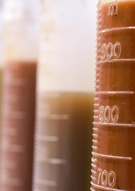 Graduated cylinders measuring particle size